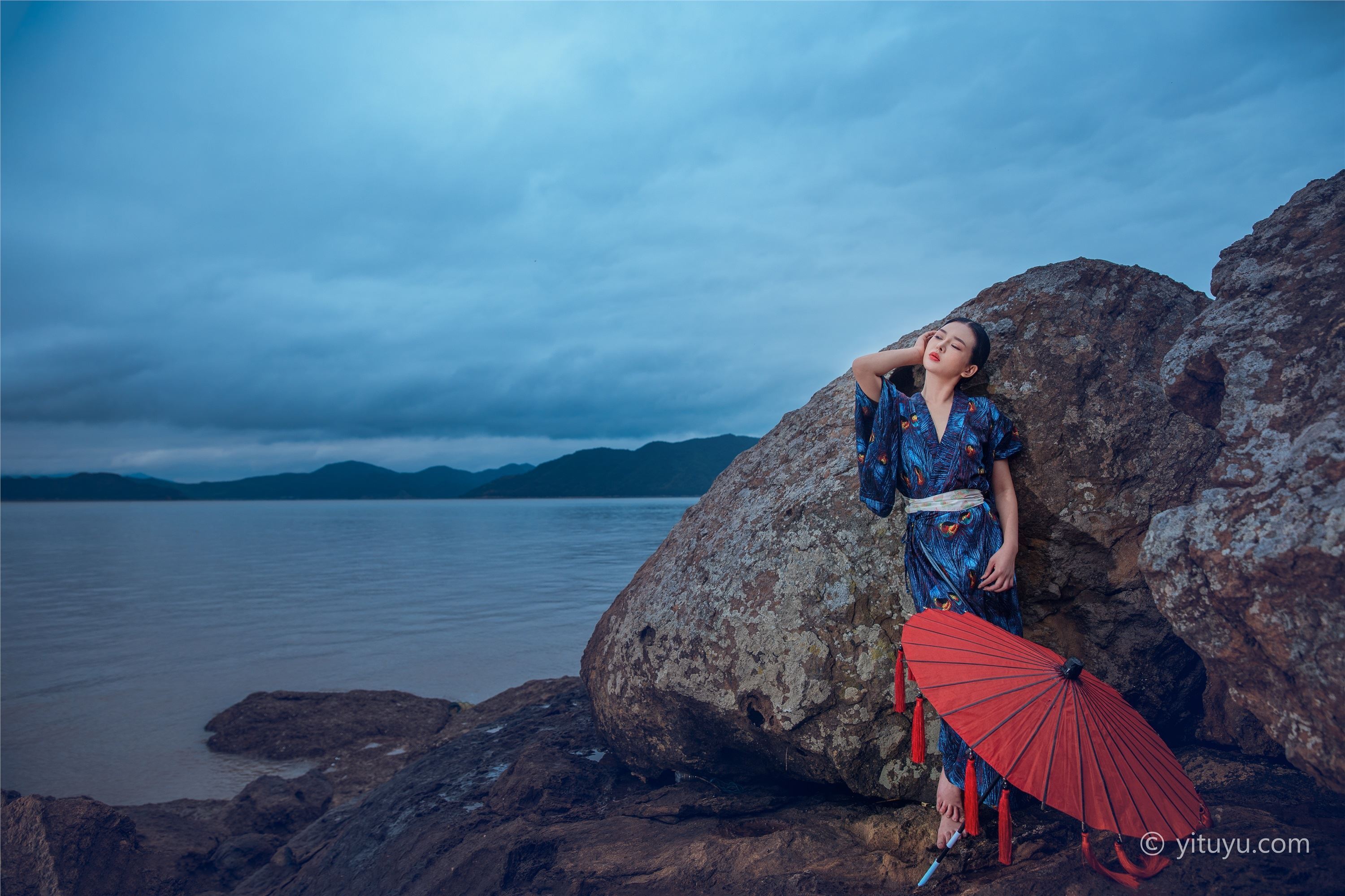 YITUYU艺图语  2021.06.25 一念成思 陽兒